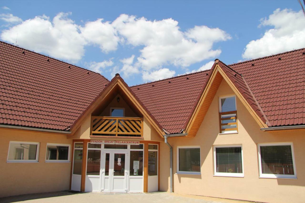 Penzion Brejk Liptovske Sliace Exterior photo