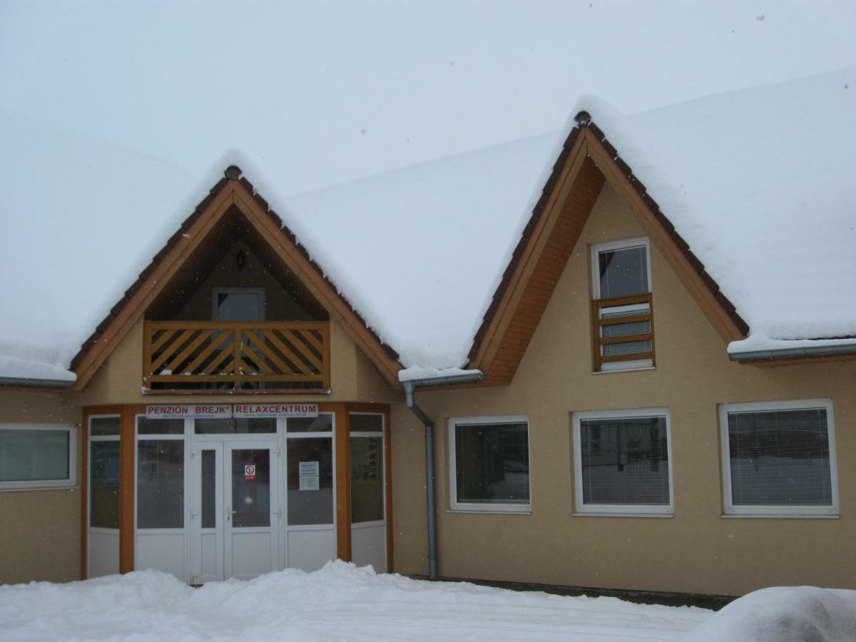 Penzion Brejk Liptovske Sliace Exterior photo